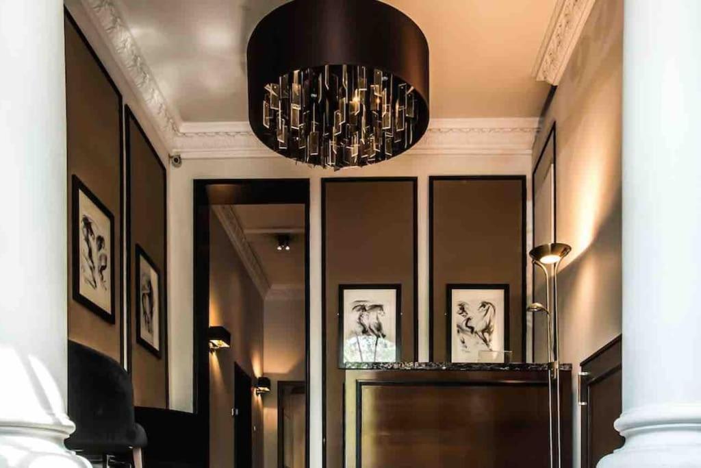 Mayfair Penthouse With Rooftop Facing Hyde Park